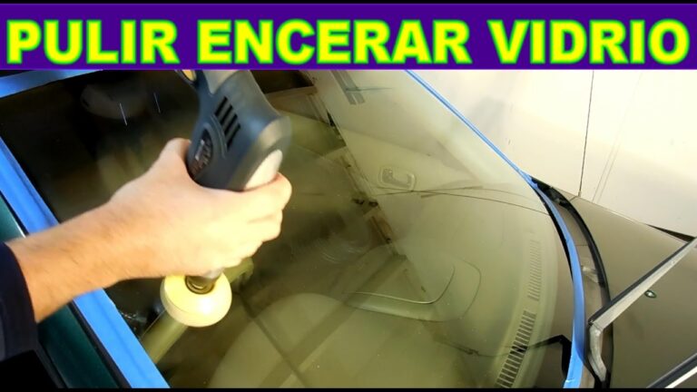 Mejores Pr&aacute;cticas para Limpiar Parabrisas de Coches