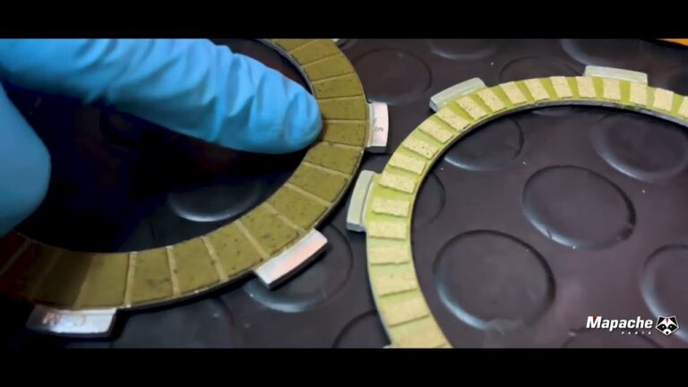 Diferencias Clave entre Embragues Cer&aacute;micos y Convencionales